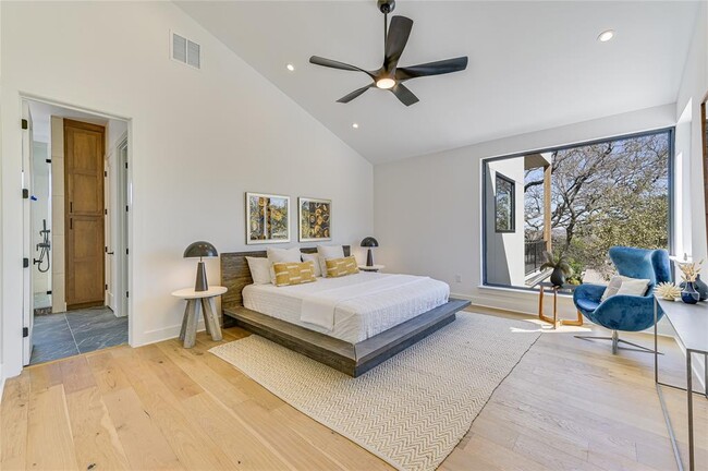 Building Photo - 2401 Trailside Dr