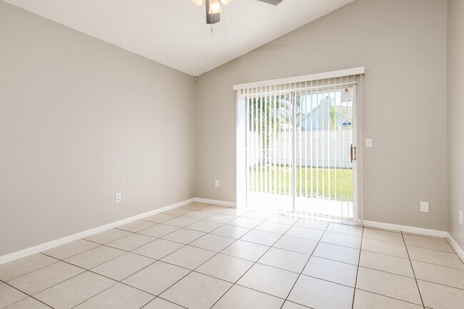 Building Photo - 11641 Kenley Cir