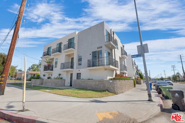 Building Photo - 6002 Klump Ave