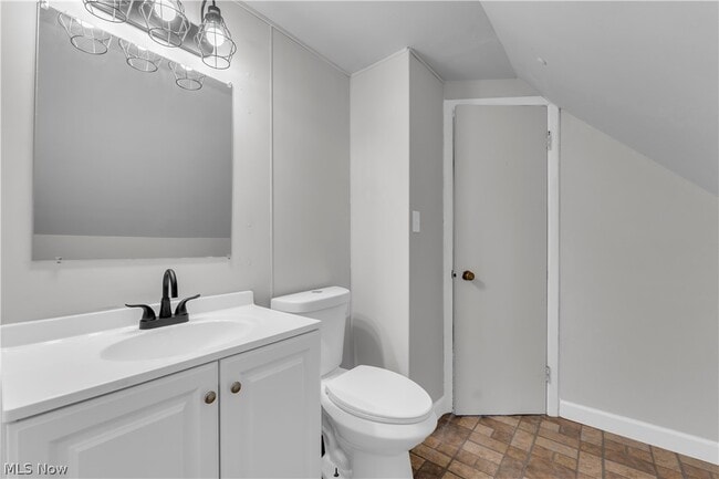 Building Photo - 20117 Butternut Ln