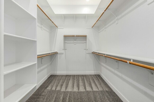 Building Photo - STUNNING HOME IN PEORIA