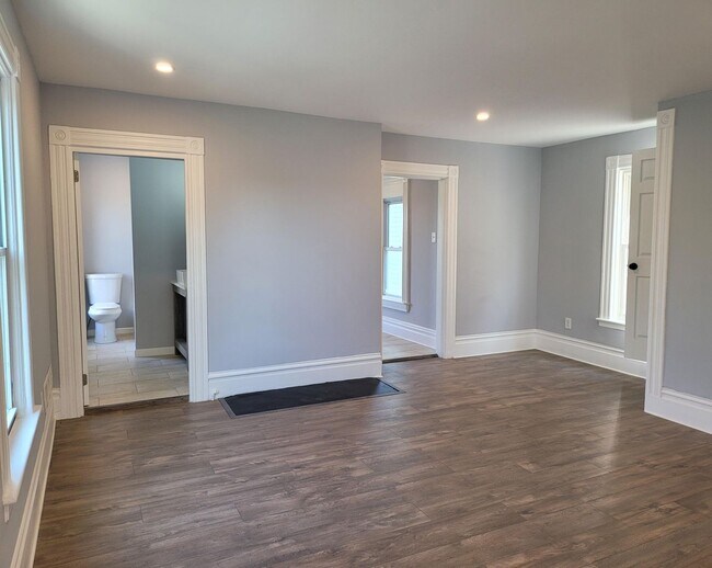 Building Photo - 234 Bigham St