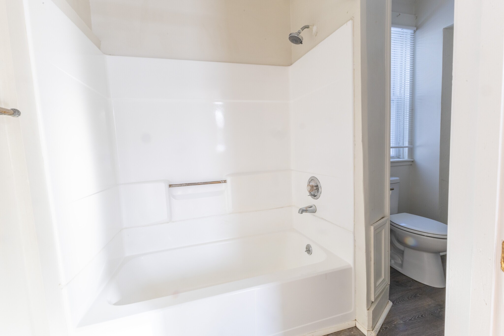 Building Photo - 44 Olive St