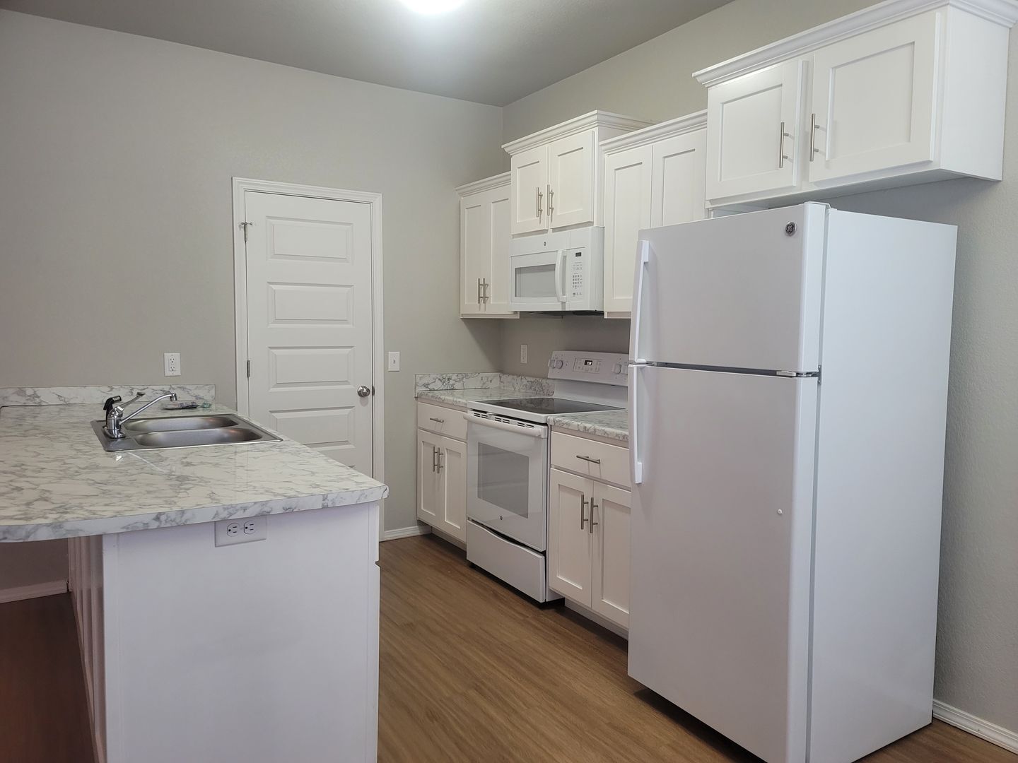 Building Photo - 2108 Ingalls Ln