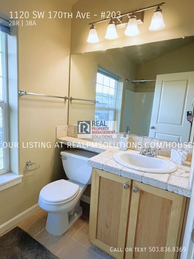 Building Photo - 1120 SW 170th Ave