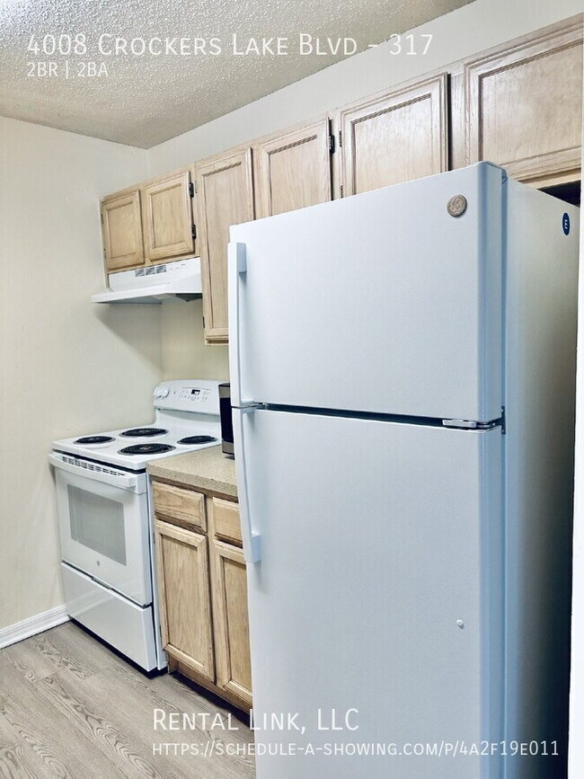 Building Photo - 4008 Crockers Lake Blvd