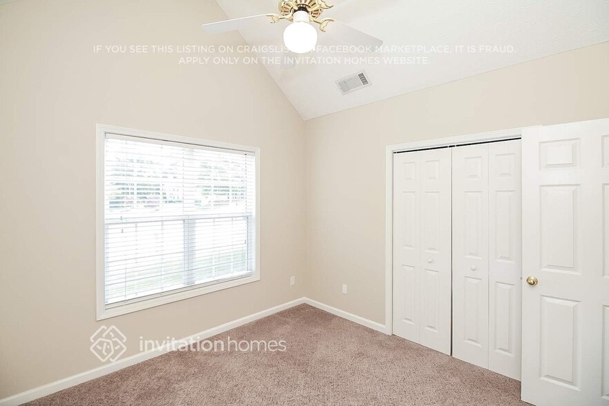 Building Photo - 190 Oakview Trce