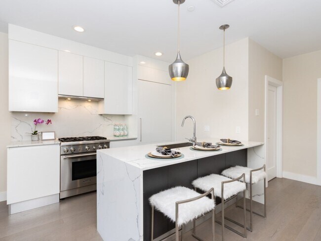 Building Photo - 39 A St