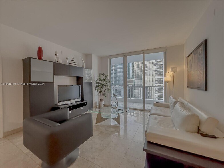 Building Photo - 801 Brickell Key Blvd