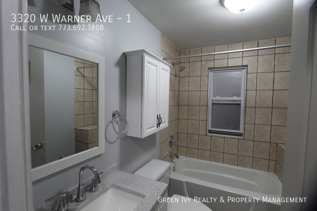 Building Photo - 3320 W Warner Ave
