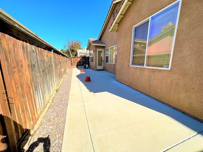 Building Photo - Delightful 3 Bedroom | 2 Bath