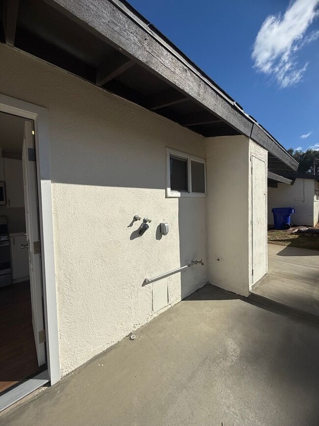 Building Photo - 12174 2nd St