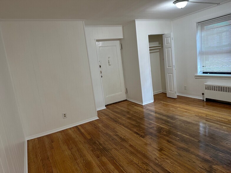 Building Photo - 1104 Palisade Ave