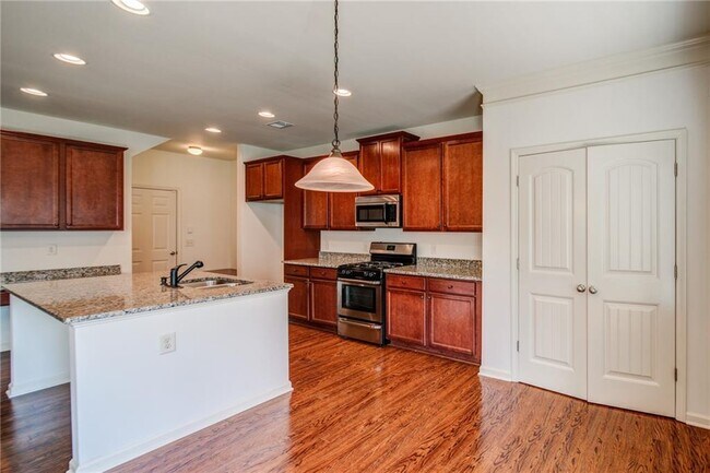 Building Photo - 129 Stonewood Creek Ct