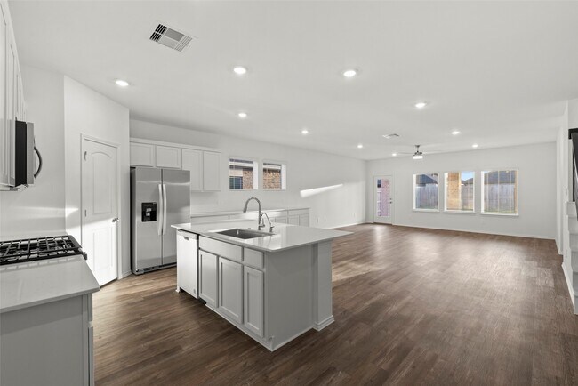 Building Photo - 6023 Ginevra Summers Dr