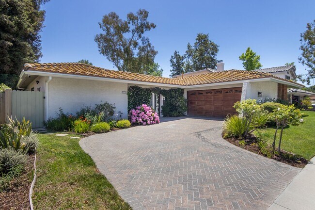 Building Photo - 32046 Kingspark Ct