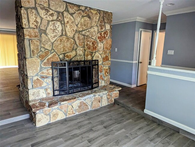 Building Photo - 4127 Swinden Dr