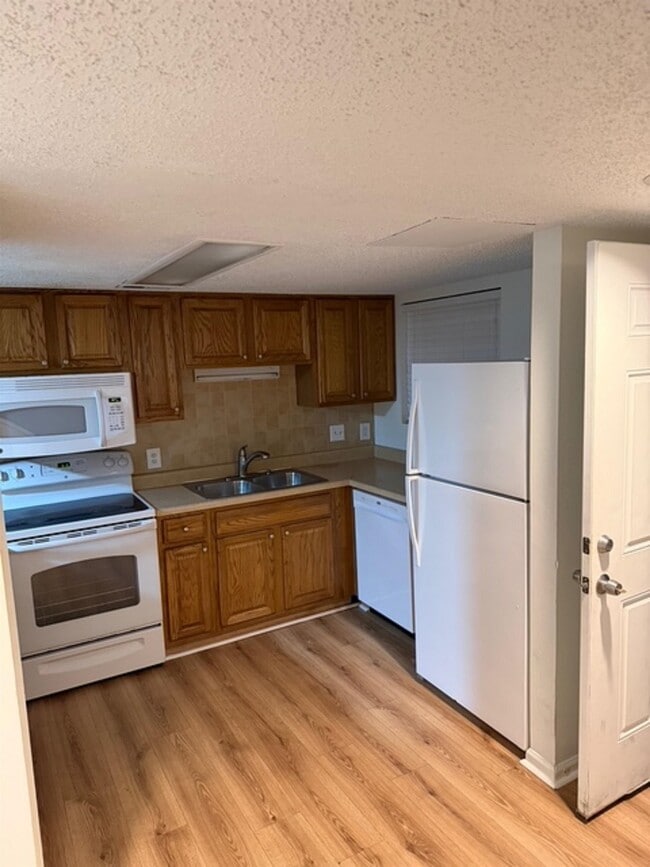 Building Photo - 6703 Jefferson Pl