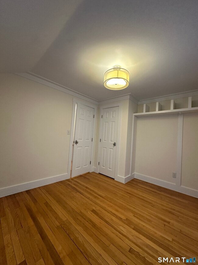 Building Photo - 424 Rockwell Ave
