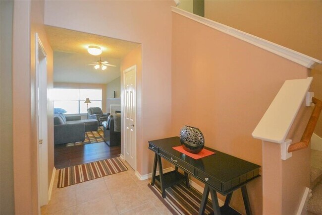 Building Photo - 3008 Middletrace Ln