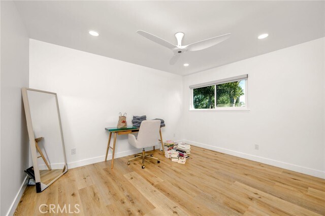 Building Photo - 2424 Santa Ana Ave