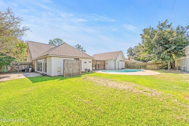 Building Photo - 101 Wisteria Dr