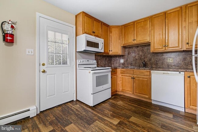 Building Photo - 429 Edgemont Ave