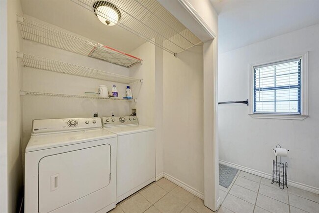 Building Photo - 3919 Caldwell Ln