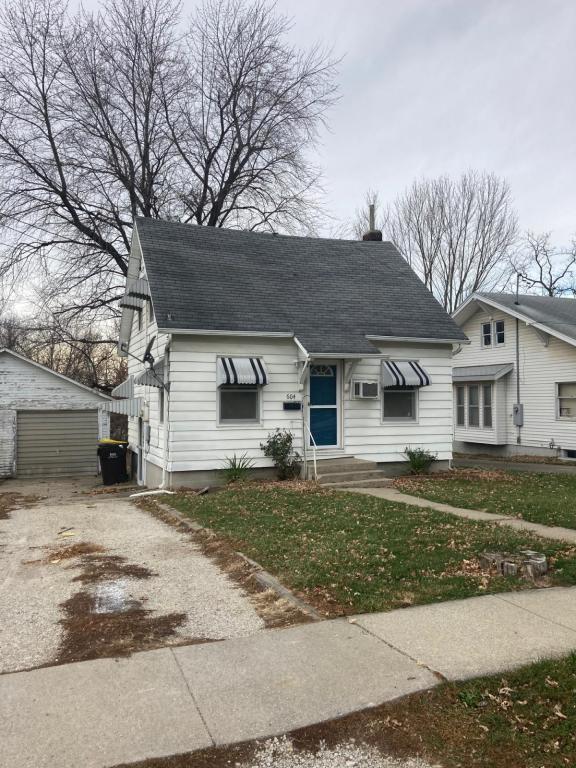 Building Photo - 604 S Fillmore St