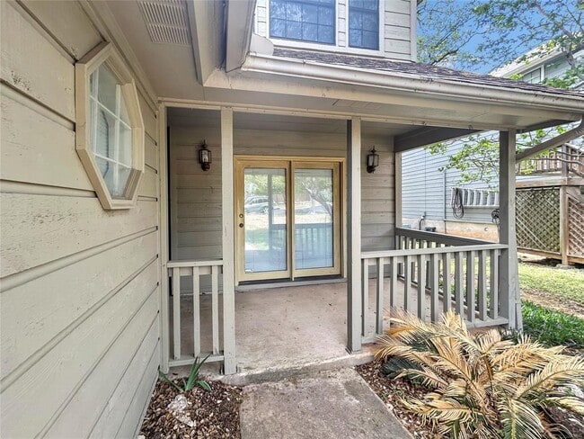 Building Photo - 5717 Taylor Draper Cove