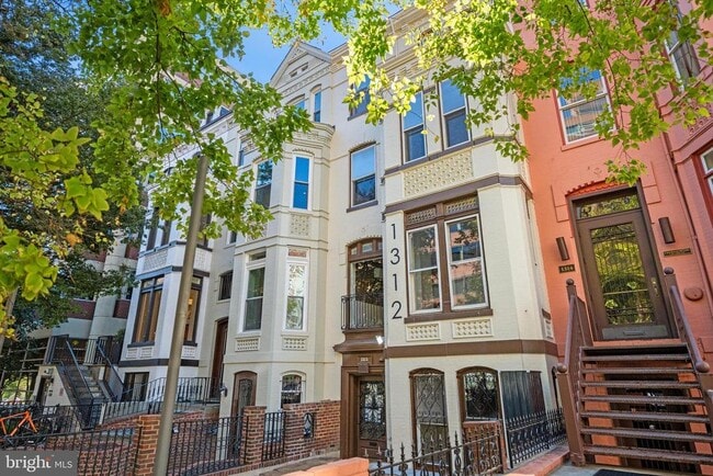 Building Photo - 1312 19th St NW