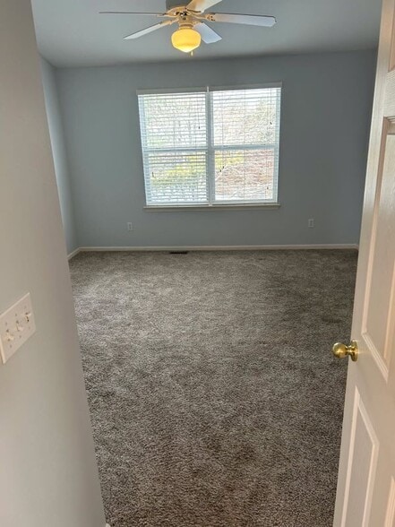 Building Photo - 22674 Woodcreek Dr