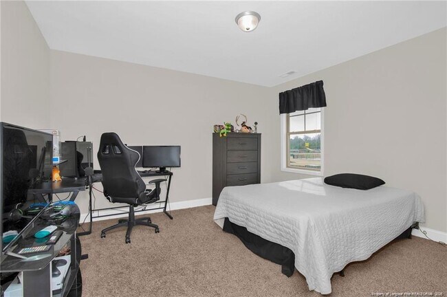 Building Photo - 5344 Debut Ave