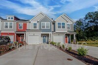 Building Photo - 32 Mardale Ln