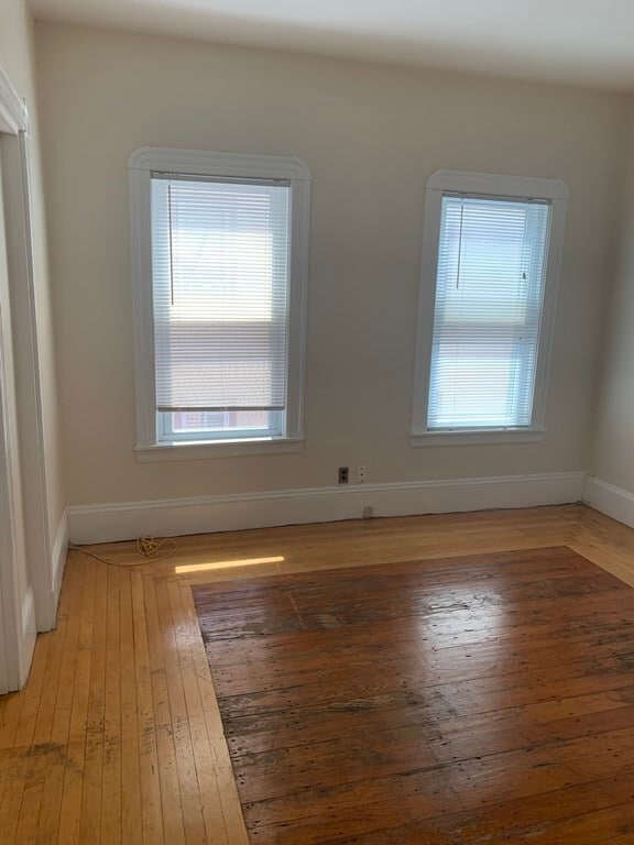 Building Photo - 19 Charnwood Rd