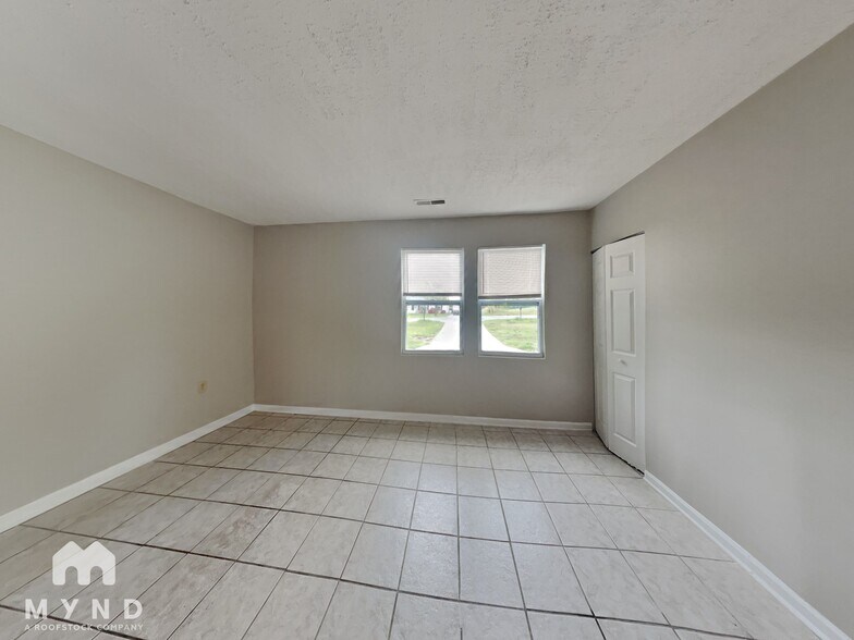 Building Photo - 150 Single Oak Dr