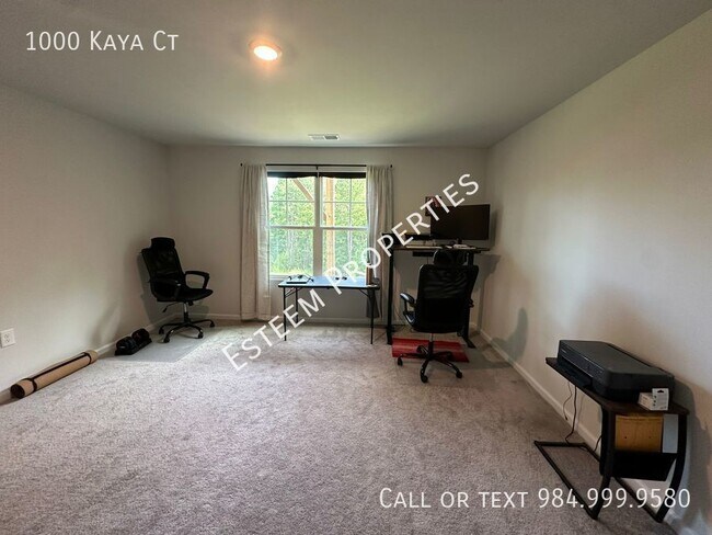 Building Photo - 1000 Kaya Ct