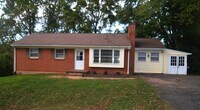Building Photo - 3 BR Home in Madison Heights Available Immediately