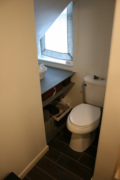 Building Photo - 22 N Railroad St