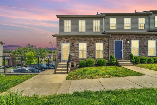 Primary Photo - Great End-Unit Townhome with upgrades galore!