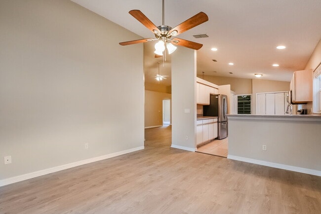 Building Photo - 1130 Ozark Ct