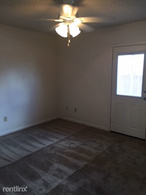 Building Photo - 2315 Jennifer Dr