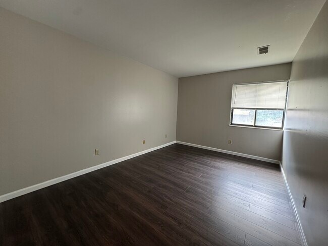 Building Photo - THE VILLAGES SOUTH 310