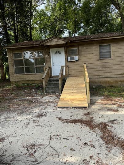 Primary Photo - 623 E Brookwood Dr
