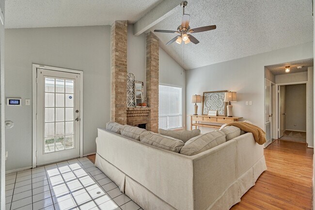 Building Photo - 23419 Summer Pine Dr