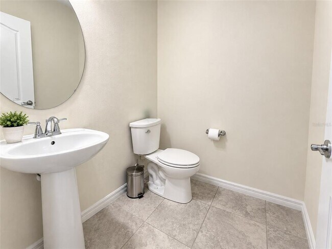 Building Photo - 7328 Oakmoss Loop