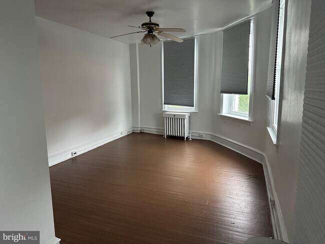 Building Photo - 222 Haverford Ave