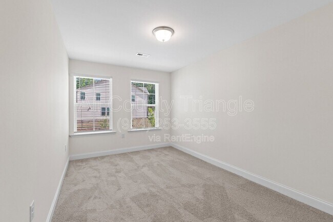 Building Photo - 1176 Channel Drop Dr