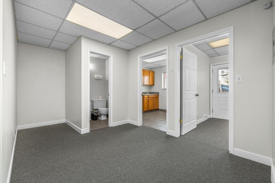 Building Photo - 405 S 100 E