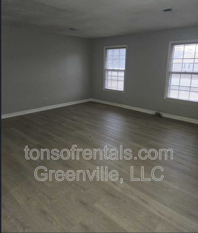 Building Photo - 182 Hidden Hill Rd